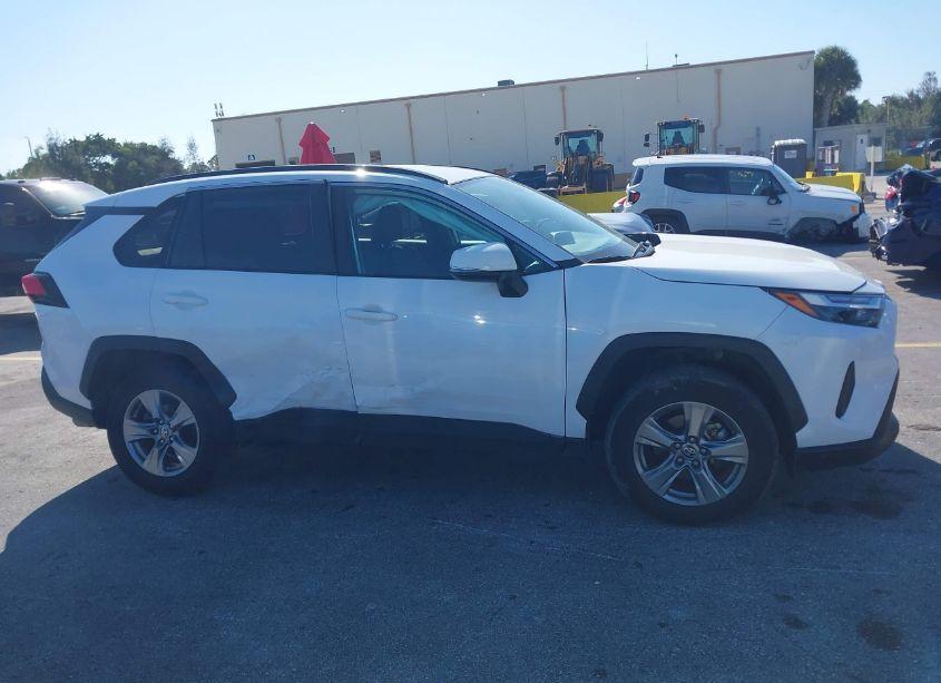 Photo 13 of 2023 Toyota Rav4 XLE (VIN 2T3W1RFVXPW285715)