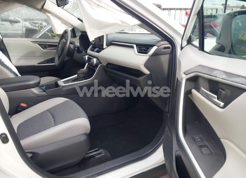 Photo 5 of 2024 Toyota Rav4 XLE (VIN 2T3W1RFVXRC258860)