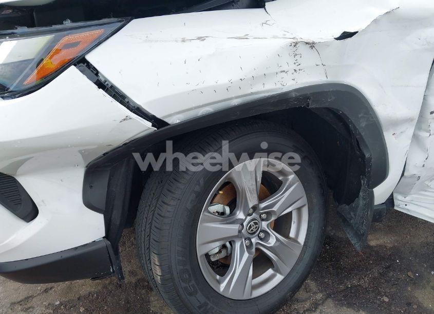 Photo 6 of 2024 Toyota Rav4 XLE (VIN 2T3W1RFVXRC258860)