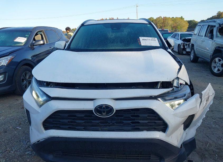 Photo 12 of 2024 Toyota Rav4 XLE (VIN 2T3W1RFVXRC266425)