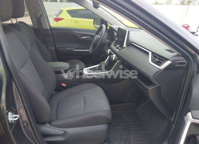 Photo 5 of 2025 Toyota Rav4 XLE (VIN 2T3W1RFVXSW379358)