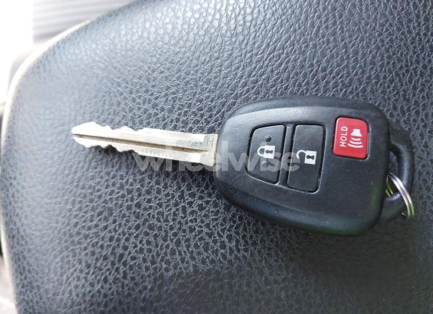 Photo 11 of 2013 Toyota Rav4 XLE (VIN 2T3WFREV0DW019201)