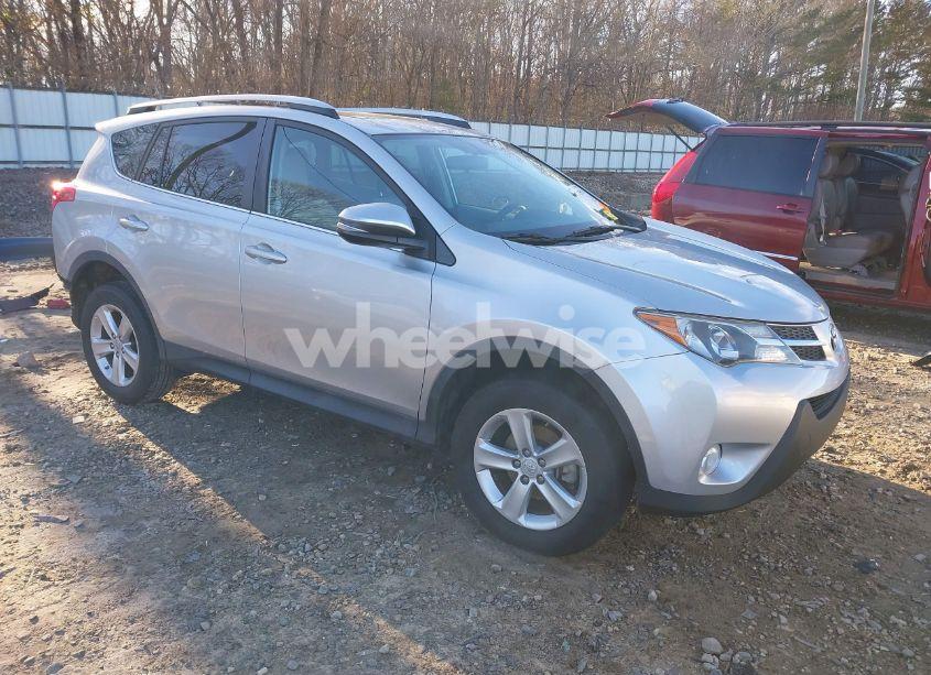 2013 Toyota Rav4 XLE (VIN 2T3WFREV0DW042381) main photo