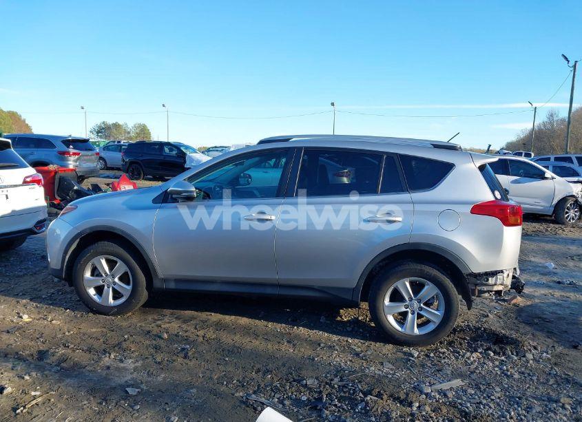 Photo 15 of 2013 Toyota Rav4 XLE (VIN 2T3WFREV0DW042381)