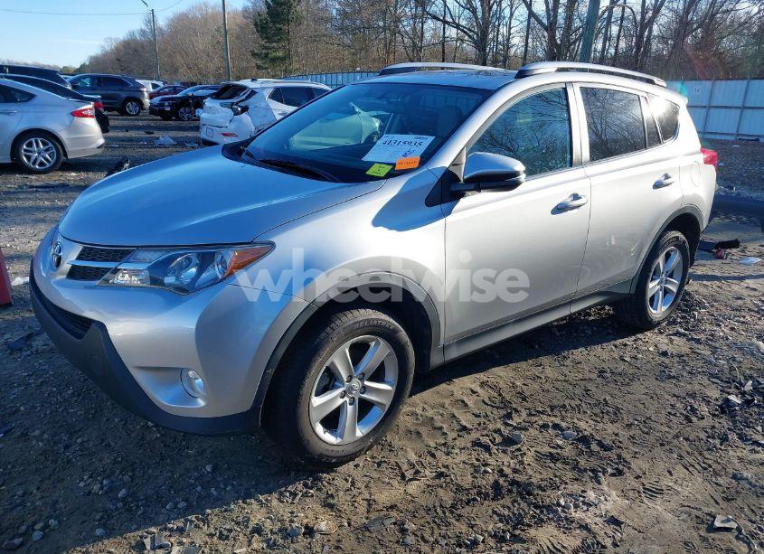Photo 2 of 2013 Toyota Rav4 XLE (VIN 2T3WFREV0DW042381)