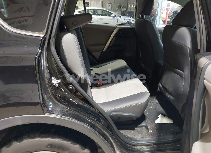 Photo 8 of 2013 Toyota Rav4 XLE (VIN 2T3WFREV0DW043014)