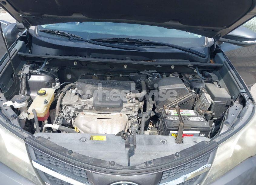 Photo 10 of 2013 Toyota Rav4 XLE (VIN 2T3WFREV0DW051372)