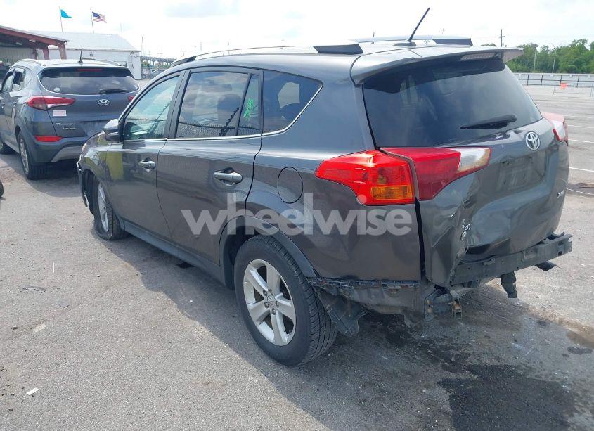 Photo 3 of 2013 Toyota Rav4 XLE (VIN 2T3WFREV0DW051372)