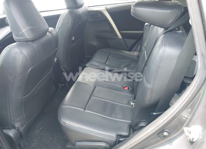 Photo 8 of 2013 Toyota Rav4 XLE (VIN 2T3WFREV0DW051372)