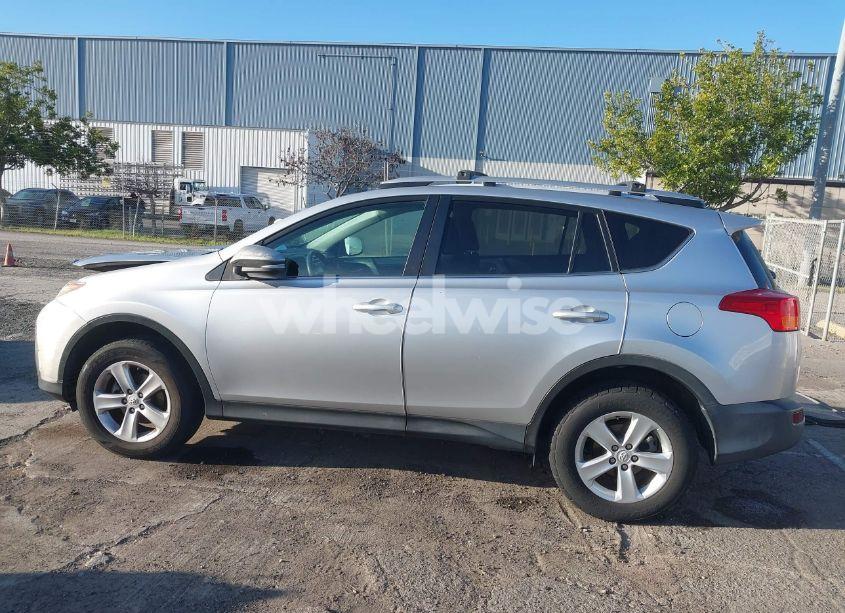 Photo 14 of 2014 Toyota Rav4 XLE (VIN 2T3WFREV0EW087189)