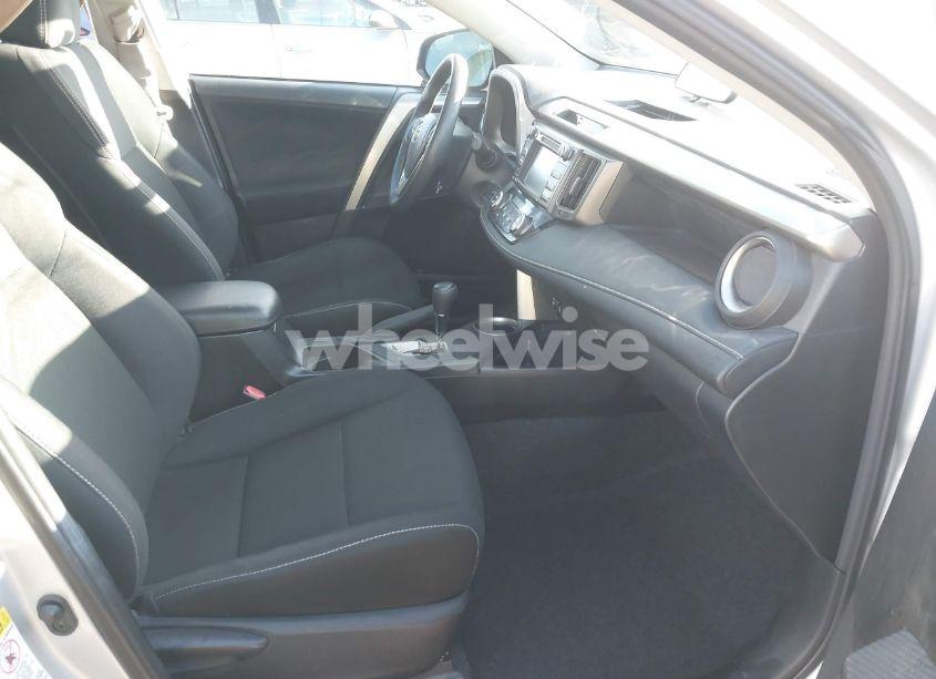 Photo 5 of 2014 Toyota Rav4 XLE (VIN 2T3WFREV0EW087189)