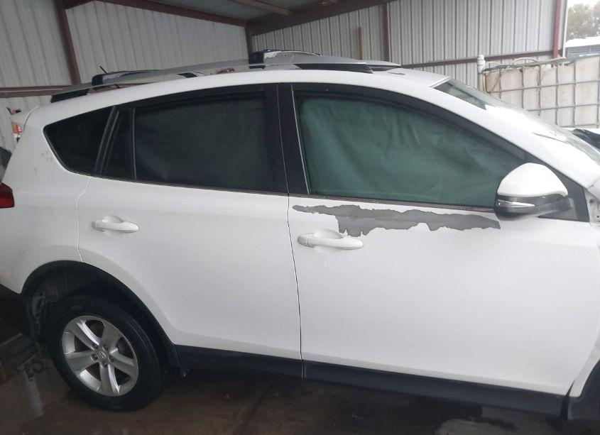 Photo 13 of 2014 Toyota Rav4 XLE (VIN 2T3WFREV0EW123205)