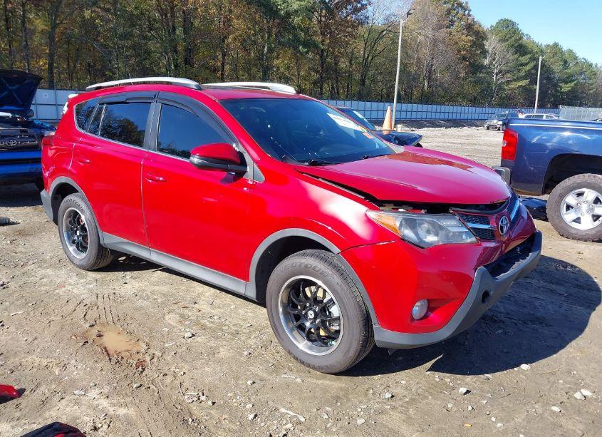 2015 Toyota Rav4 XLE (VIN 2T3WFREV0FW140345) main photo