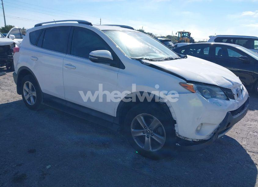 2015 Toyota Rav4 XLE (VIN 2T3WFREV0FW179453) main photo