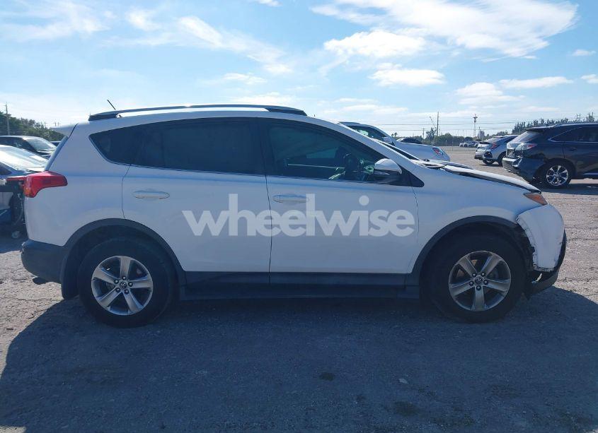 Photo 13 of 2015 Toyota Rav4 XLE (VIN 2T3WFREV0FW179453)