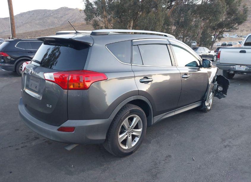 Photo 4 of 2015 Toyota Rav4 XLE (VIN 2T3WFREV0FW191702)