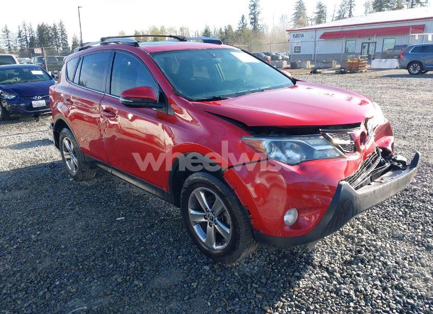 2015 Toyota Rav4 XLE (VIN 2T3WFREV0FW226304) main photo