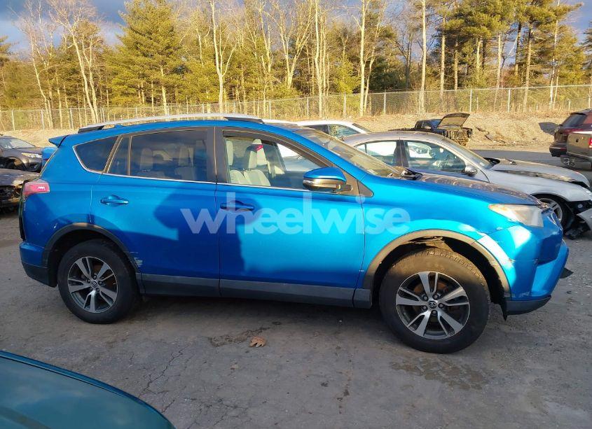 Photo 13 of 2016 Toyota Rav4 XLE (VIN 2T3WFREV0GW252533)