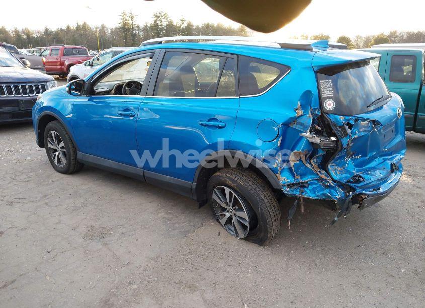 Photo 3 of 2016 Toyota Rav4 XLE (VIN 2T3WFREV0GW252533)