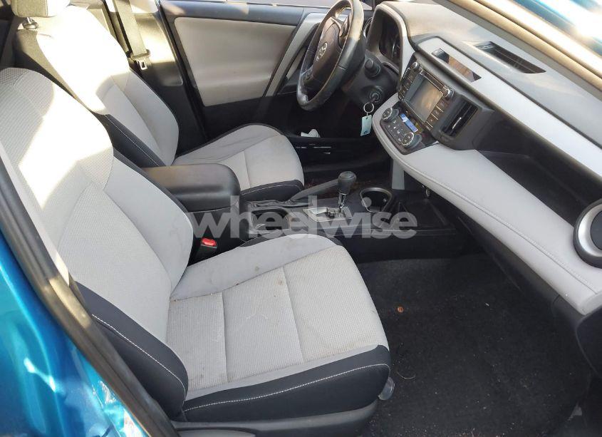Photo 5 of 2016 Toyota Rav4 XLE (VIN 2T3WFREV0GW252533)