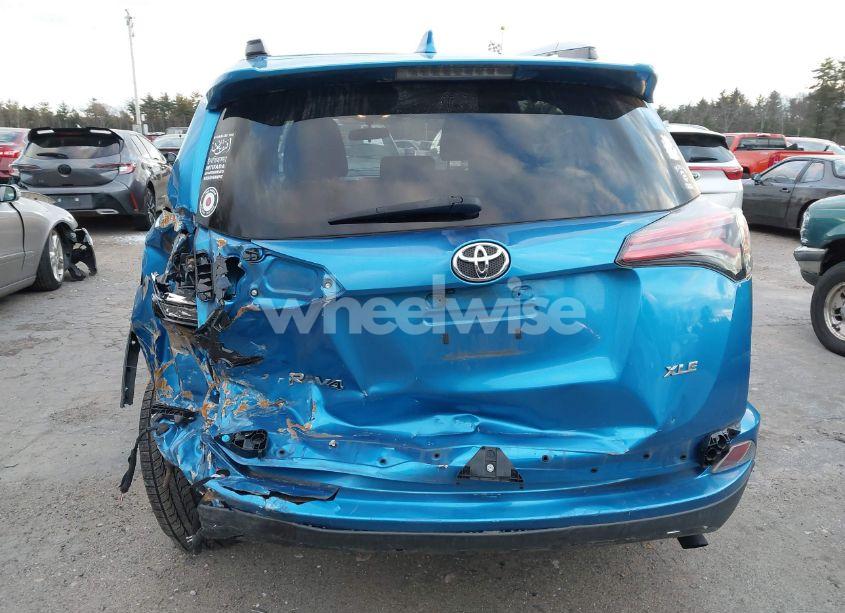 Photo 6 of 2016 Toyota Rav4 XLE (VIN 2T3WFREV0GW252533)