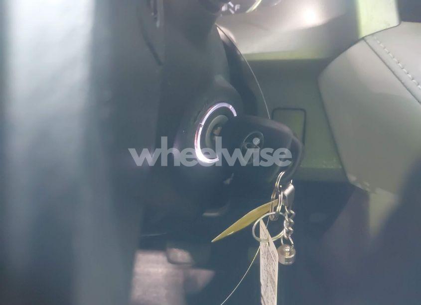 Photo 11 of 2016 Toyota Rav4 XLE (VIN 2T3WFREV0GW275097)