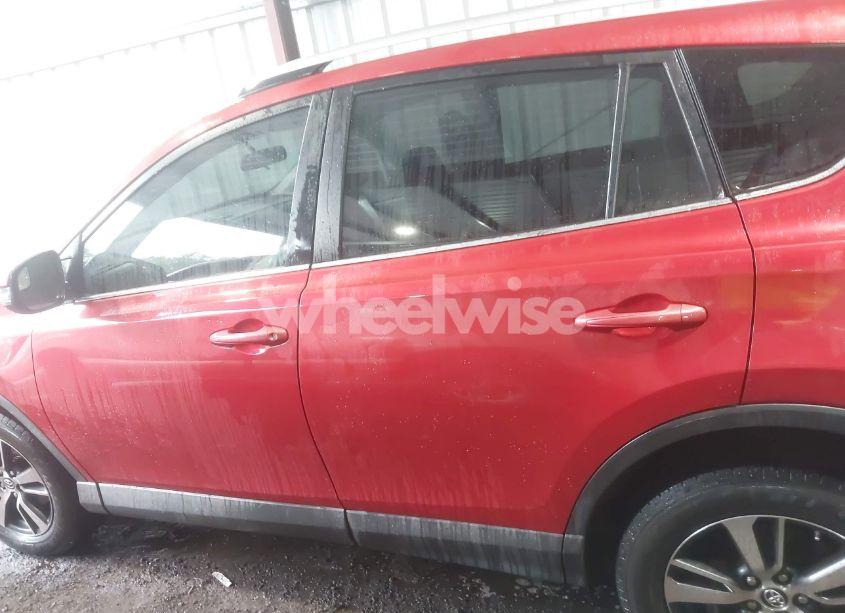 Photo 14 of 2016 Toyota Rav4 XLE (VIN 2T3WFREV0GW275097)