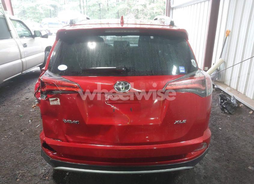 Photo 16 of 2016 Toyota Rav4 XLE (VIN 2T3WFREV0GW275097)