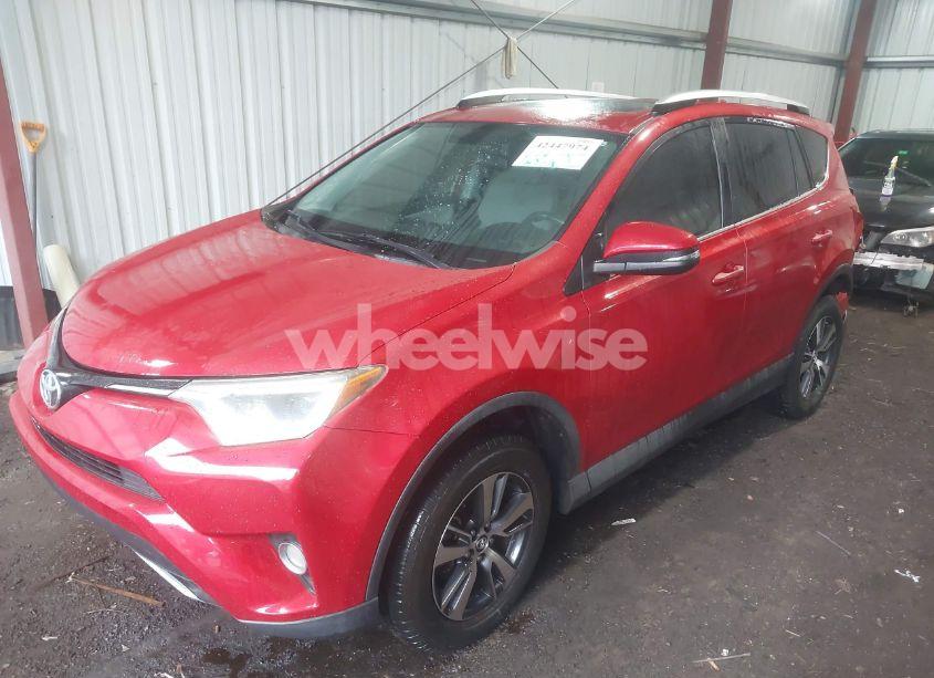 Photo 2 of 2016 Toyota Rav4 XLE (VIN 2T3WFREV0GW275097)