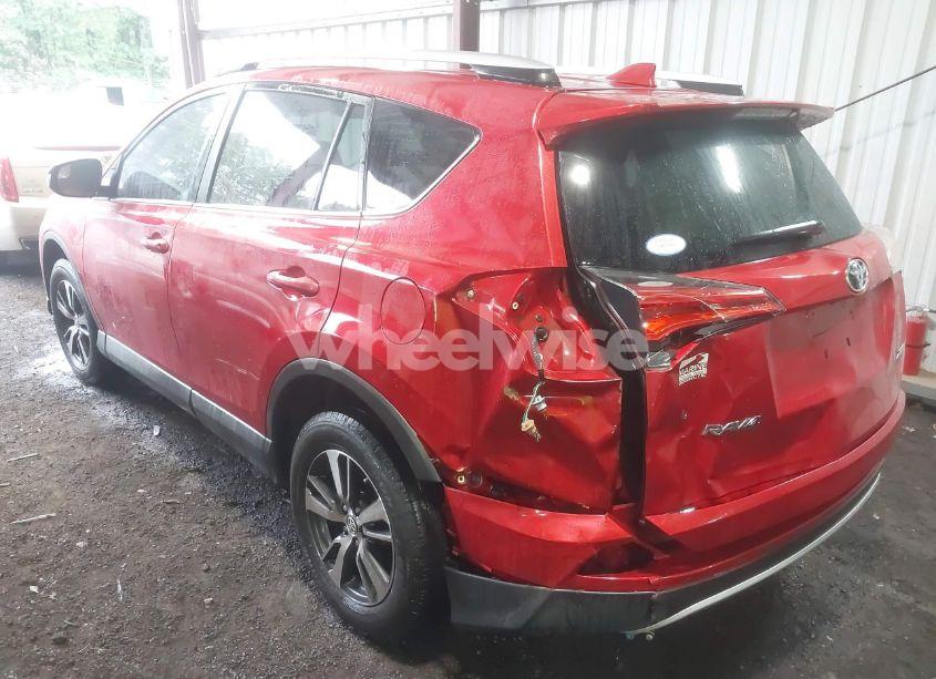 Photo 3 of 2016 Toyota Rav4 XLE (VIN 2T3WFREV0GW275097)