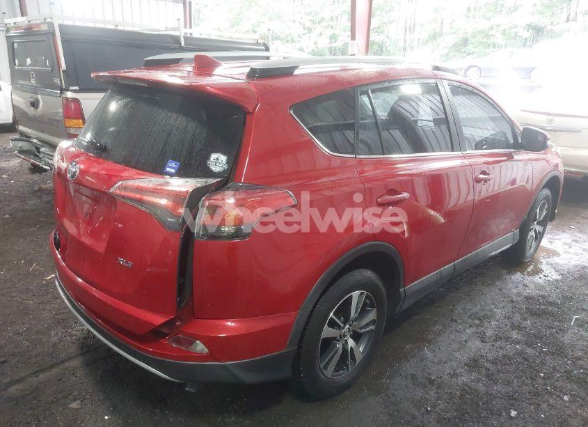 Photo 4 of 2016 Toyota Rav4 XLE (VIN 2T3WFREV0GW275097)