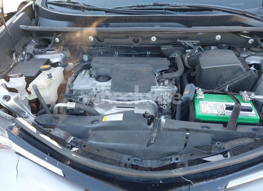 Photo 10 of 2016 Toyota Rav4 XLE (VIN 2T3WFREV0GW282440)