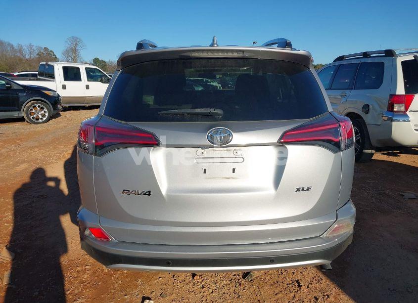 Photo 16 of 2016 Toyota Rav4 XLE (VIN 2T3WFREV0GW282440)
