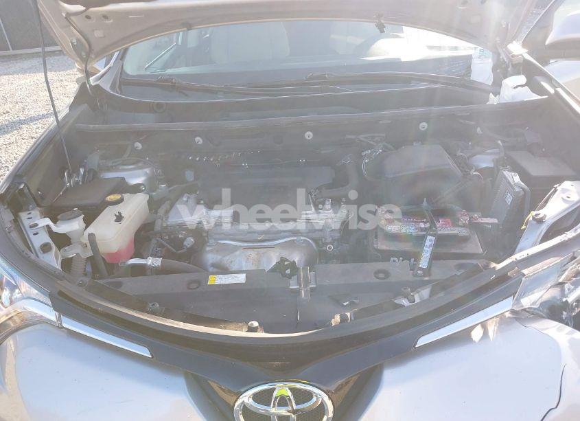 Photo 10 of 2016 Toyota Rav4 XLE (VIN 2T3WFREV0GW299447)