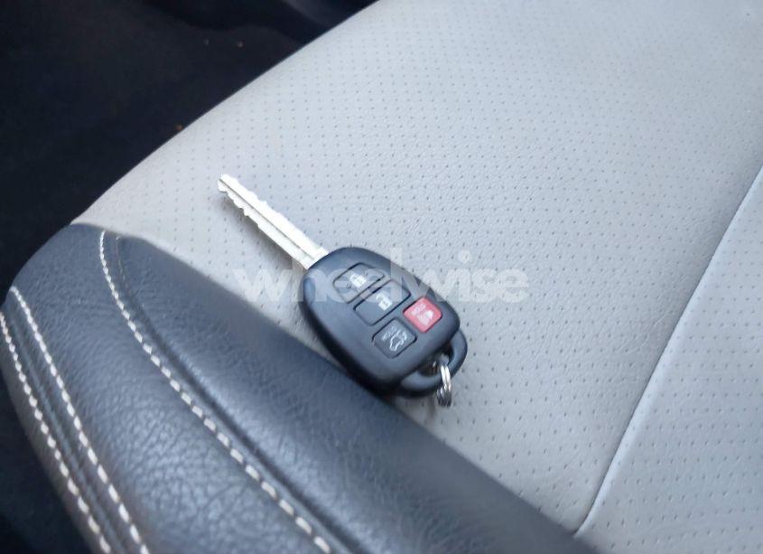 Photo 11 of 2016 Toyota Rav4 XLE (VIN 2T3WFREV0GW299447)