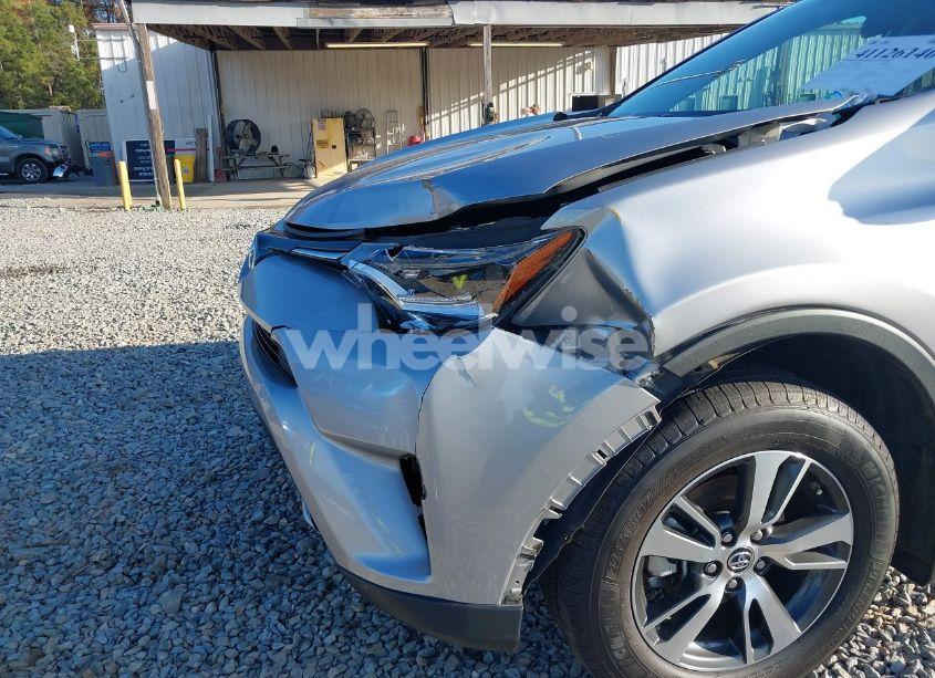 Photo 17 of 2016 Toyota Rav4 XLE (VIN 2T3WFREV0GW299447)