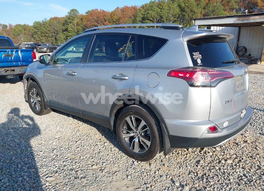 Photo 3 of 2016 Toyota Rav4 XLE (VIN 2T3WFREV0GW299447)
