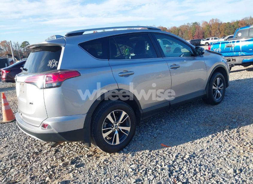 Photo 4 of 2016 Toyota Rav4 XLE (VIN 2T3WFREV0GW299447)