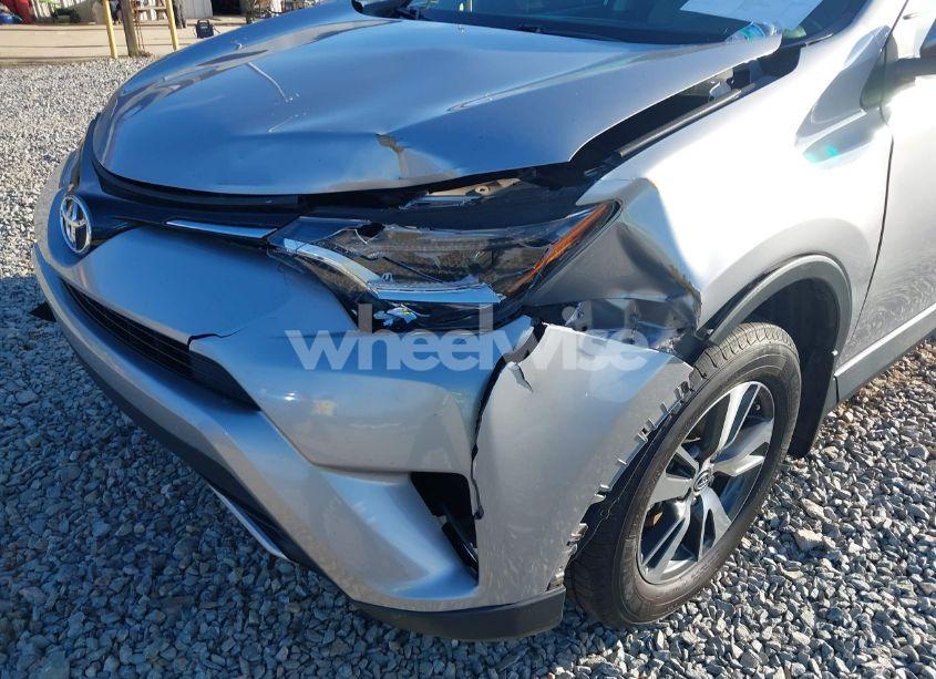 Photo 6 of 2016 Toyota Rav4 XLE (VIN 2T3WFREV0GW299447)