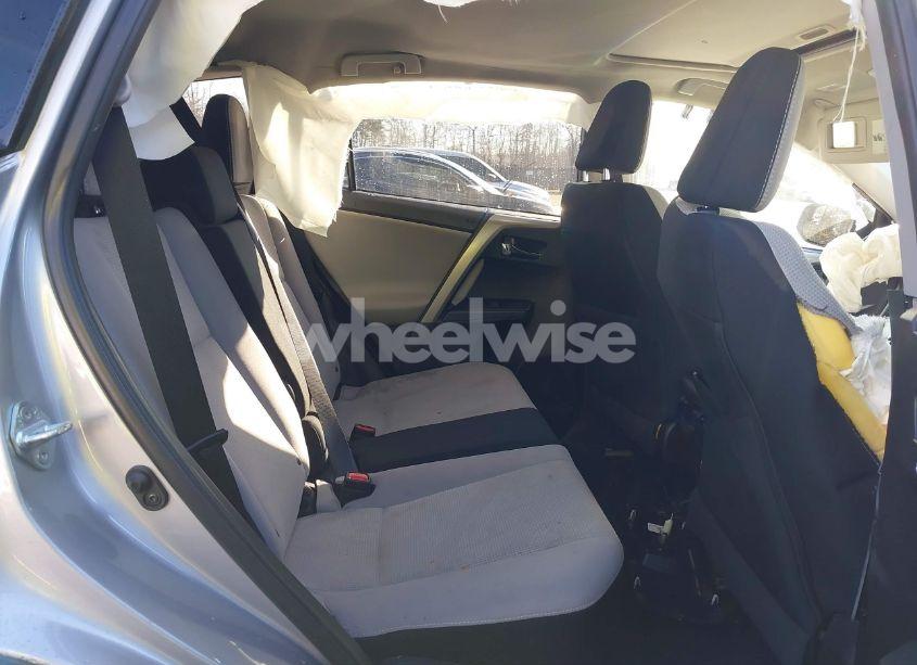 Photo 8 of 2017 Toyota Rav4 XLE (VIN 2T3WFREV0HW404005)