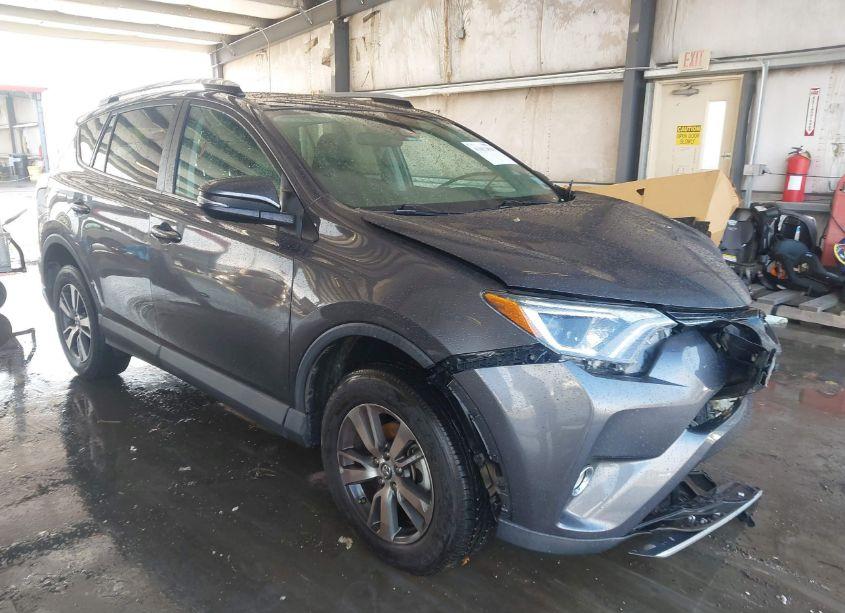 2018 Toyota Rav4 ADVENTURE/XLE (VIN 2T3WFREV0JW418606) main photo