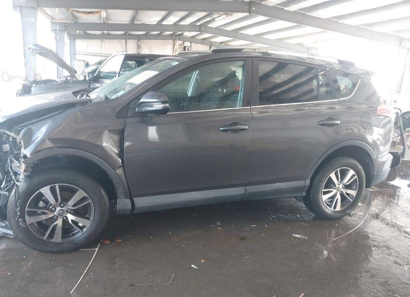 Photo 14 of 2018 Toyota Rav4 ADVENTURE/XLE (VIN 2T3WFREV0JW418606)