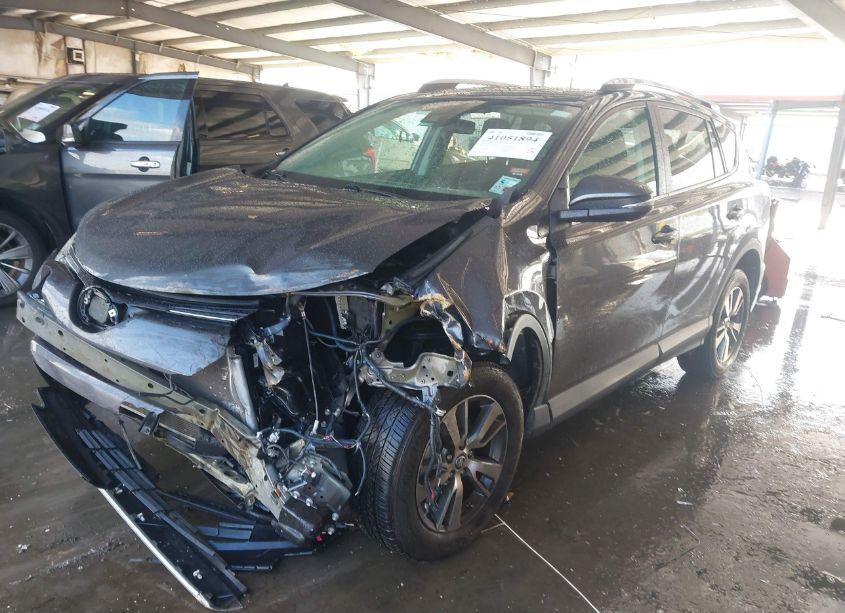 Photo 2 of 2018 Toyota Rav4 ADVENTURE/XLE (VIN 2T3WFREV0JW418606)