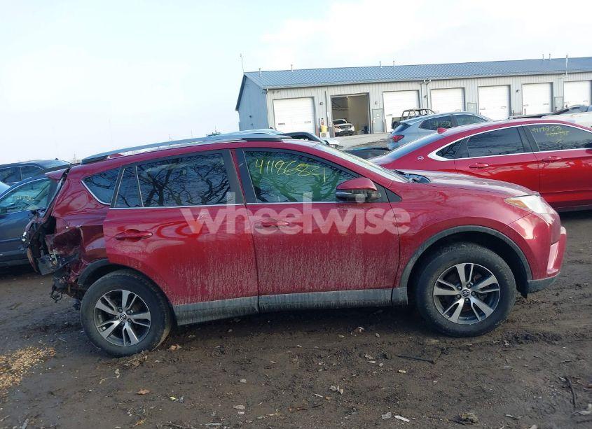 Photo 13 of 2018 Toyota Rav4 ADVENTURE/XLE (VIN 2T3WFREV0JW418721)