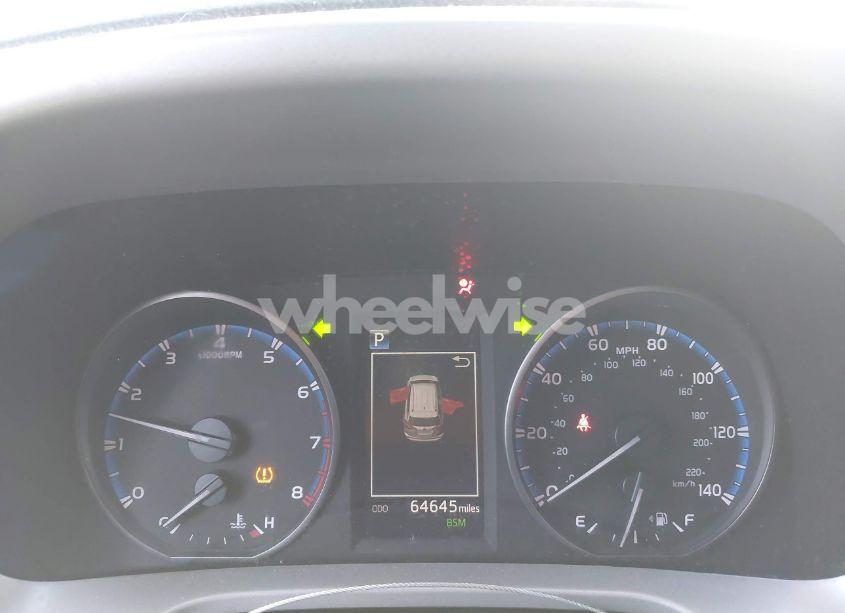 Photo 7 of 2018 Toyota Rav4 ADVENTURE/XLE (VIN 2T3WFREV0JW418721)