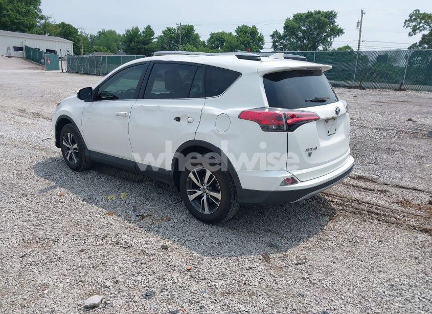 Photo 3 of 2018 Toyota Rav4 XLE (VIN 2T3WFREV0JW424275)