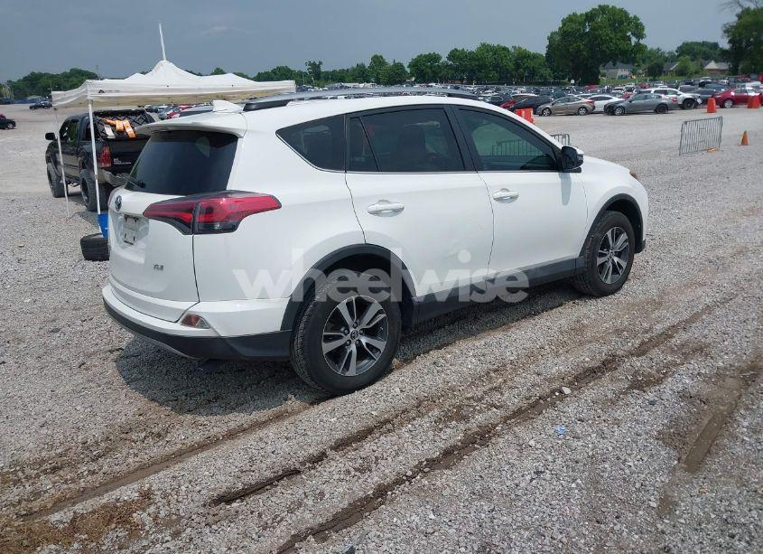 Photo 4 of 2018 Toyota Rav4 XLE (VIN 2T3WFREV0JW424275)