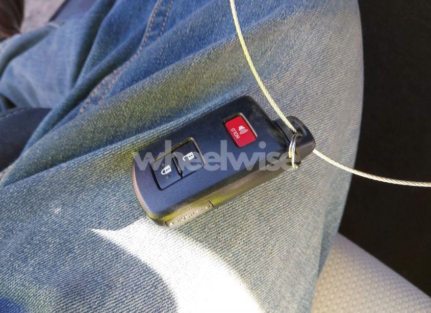 Photo 11 of 2018 Toyota Rav4 ADVENTURE/XLE (VIN 2T3WFREV0JW451962)