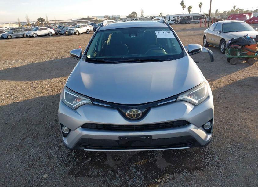 Photo 13 of 2018 Toyota Rav4 ADVENTURE/XLE (VIN 2T3WFREV0JW474688)