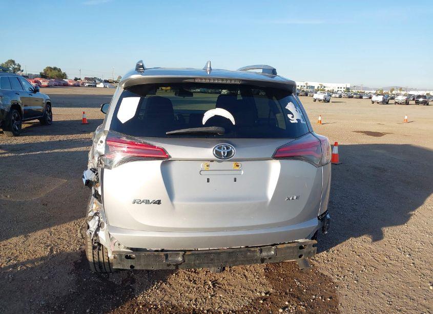 Photo 17 of 2018 Toyota Rav4 ADVENTURE/XLE (VIN 2T3WFREV0JW474688)